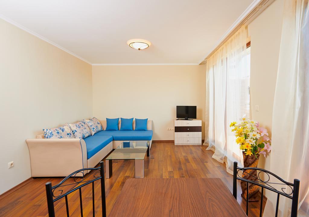 Rose Gardens Apart Hotel Pomorie Rum bild