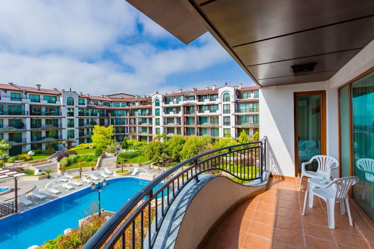 Rose Gardens Apart Hotel Pomorie Exteriör bild