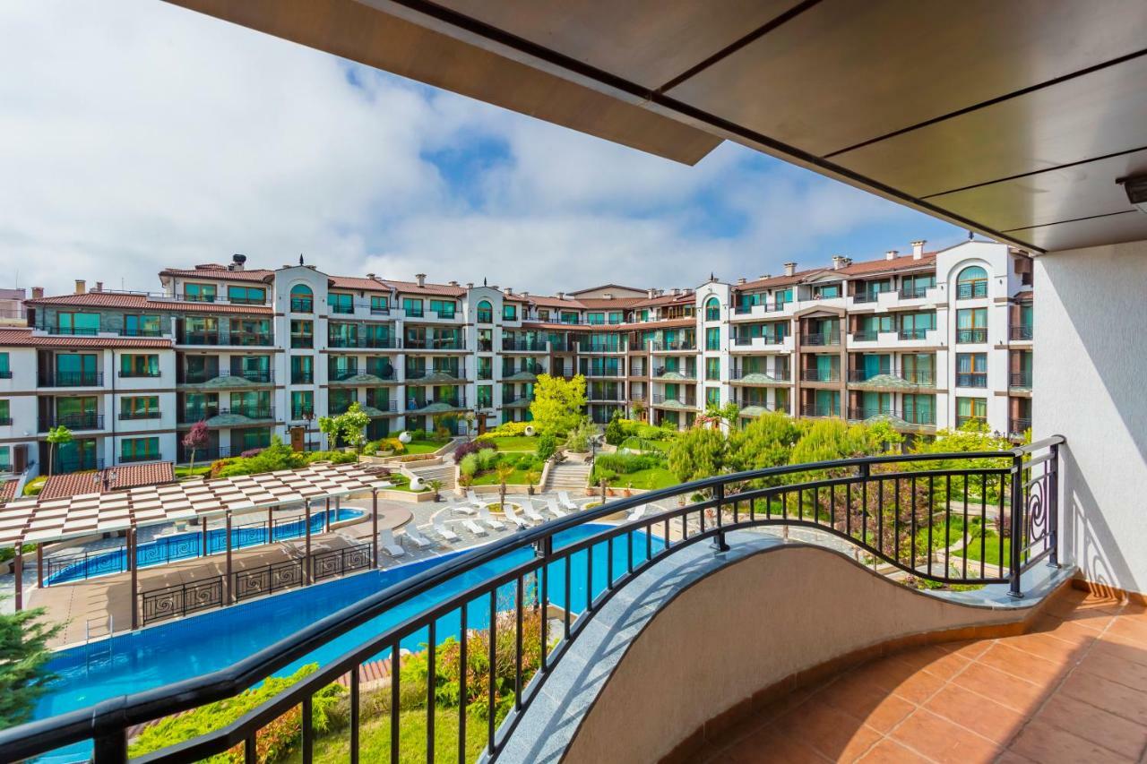 Rose Gardens Apart Hotel Pomorie Exteriör bild