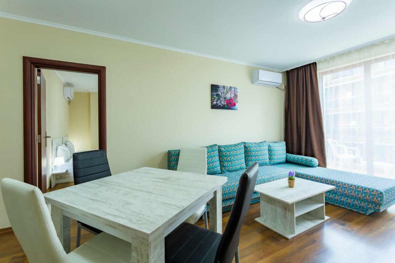 Rose Gardens Apart Hotel Pomorie Exteriör bild